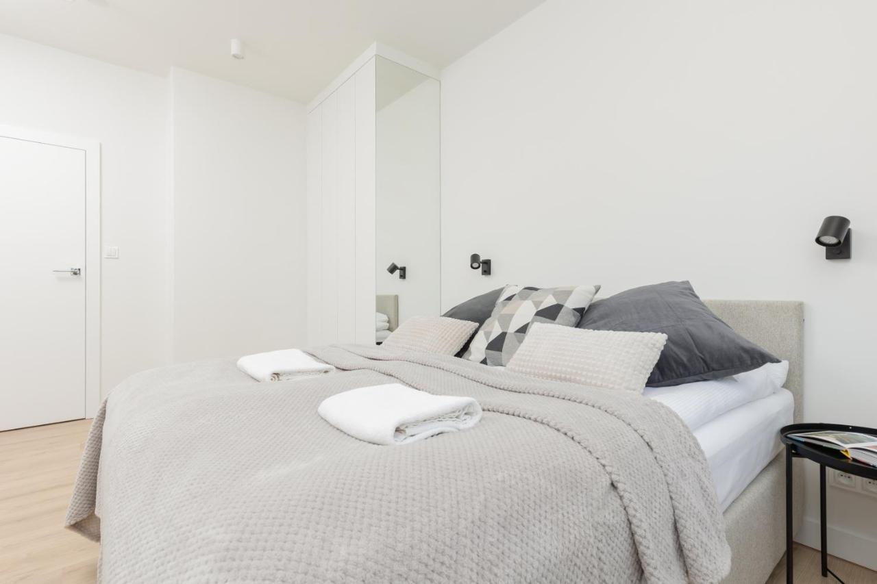 Amazing Spacious Apartments In Warsaw City Center By Noclegi Renters Exterior photo